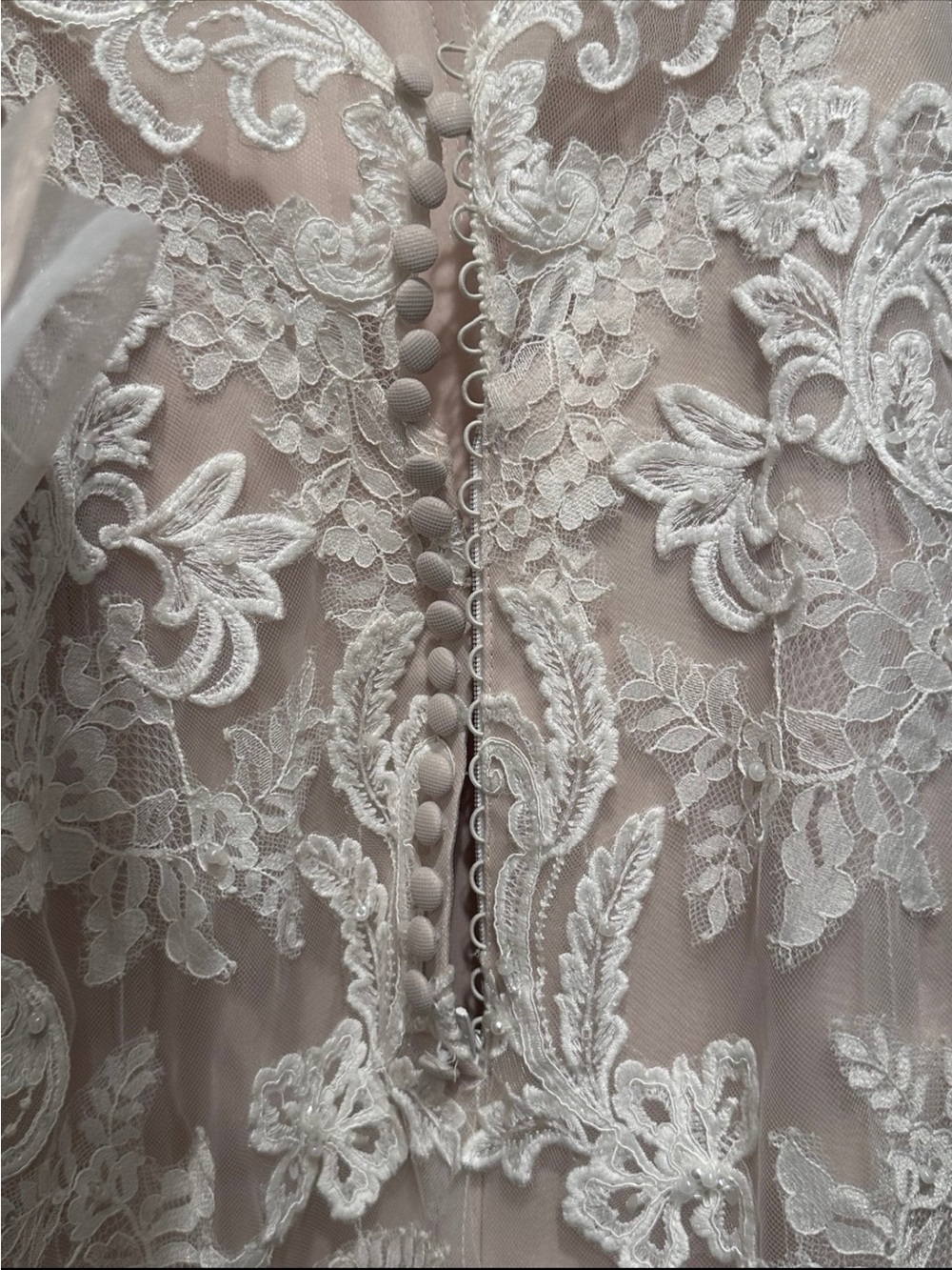 Wedding Dress - Picture 8 of 12
